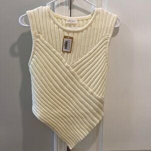 Vestique Ivory Across the Pond top